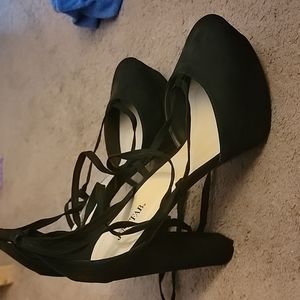 Black heels size 12